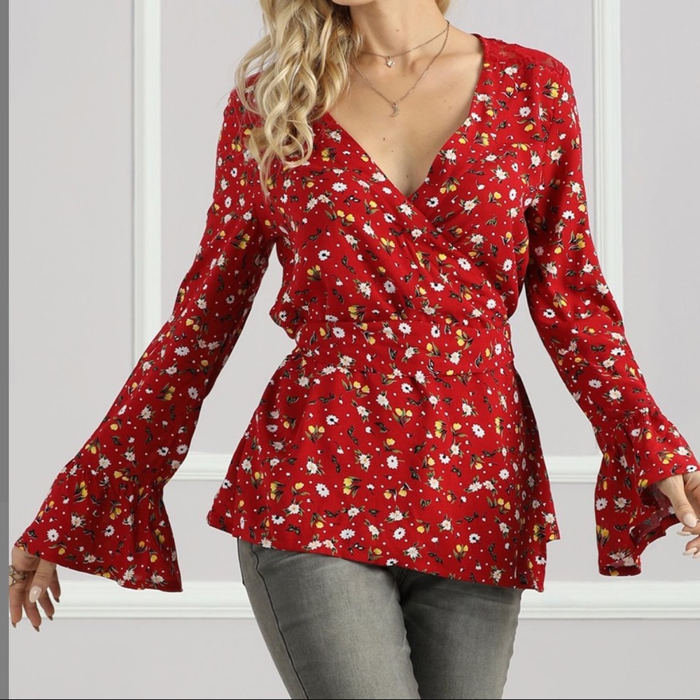🌸Suzanne Betro Red Floral V-Neck Tunic Plus 2X